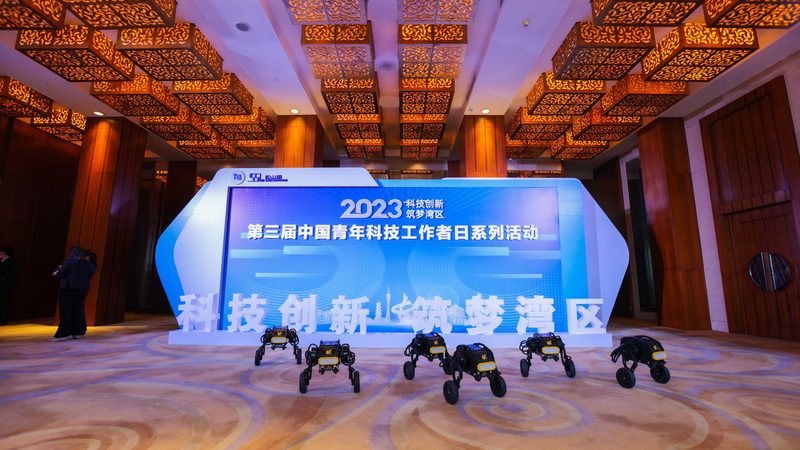 免费OA办公系统：揭秘其优缺点与适用场景**